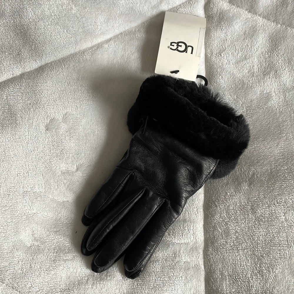 UGG leather gloves